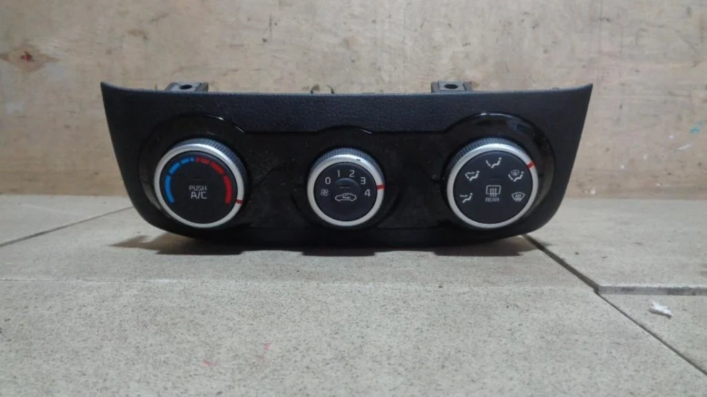 Блок управления отопителем (печкой) Kia RIO 3 (UB)
