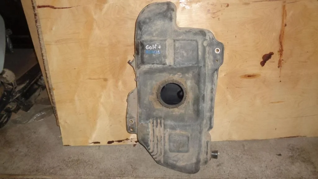 Бак топливный Mitsubishi Colt Z3