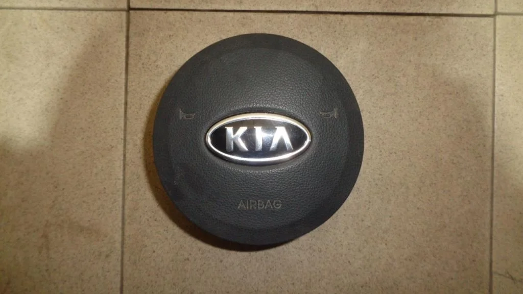 Подушка безопасности в руль Kia Cerato 2 (TD)