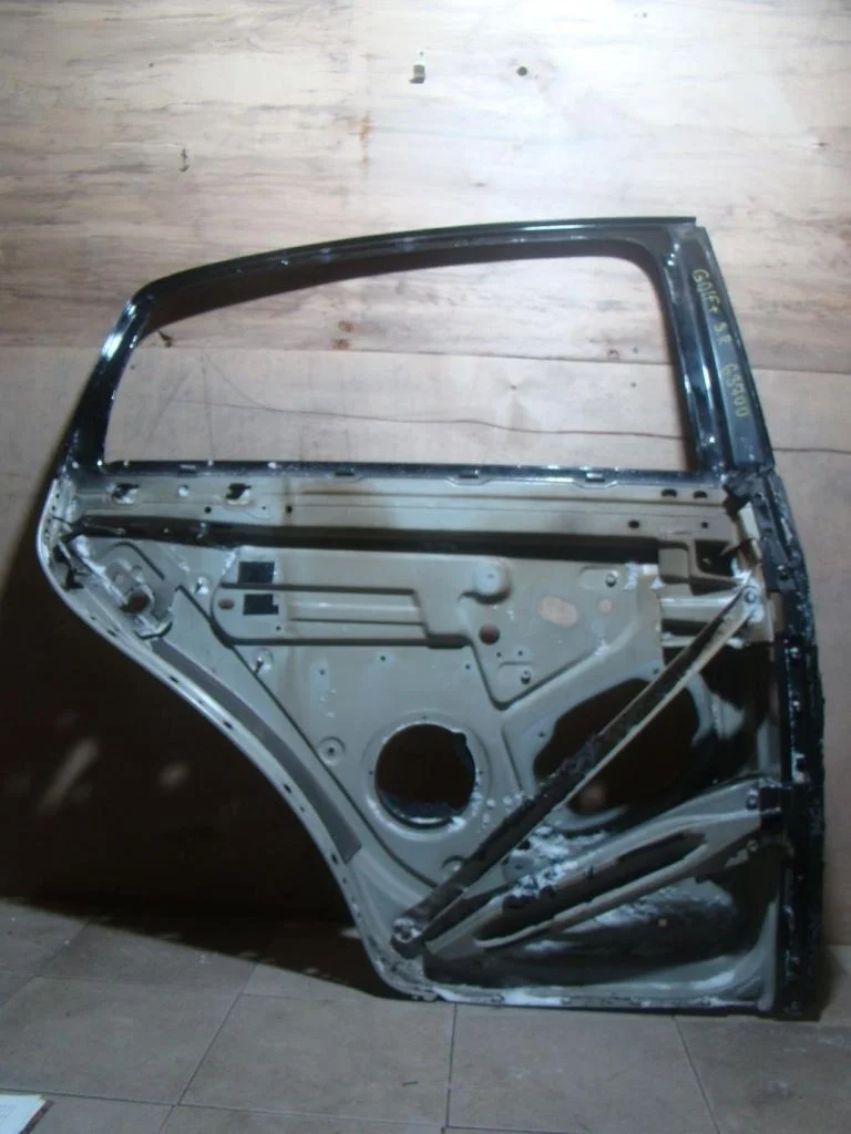 Дверь задняя правая Volkswagen Golf Plus 2011 Mk5