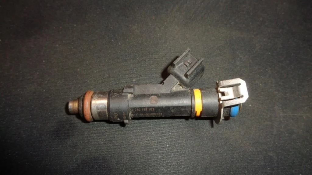 Форсунка инжекторная электрическая Mazda 3 BL