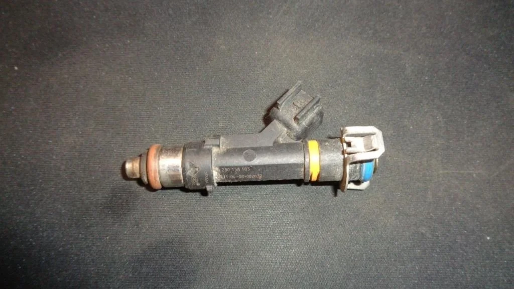 Форсунка инжекторная электрическая Mazda 3 BL
