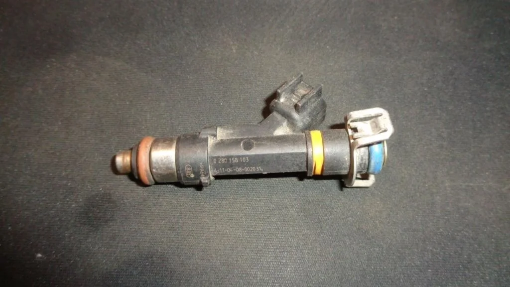 Форсунка инжекторная электрическая Mazda 3 BL