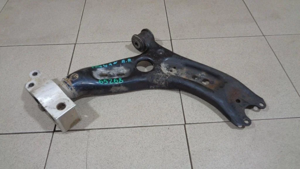 Рычаг передний правый Volkswagen Tiguan 1 2012 NF