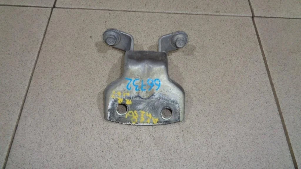 Петля двери передней Chevrolet Aveo (T250/T255)