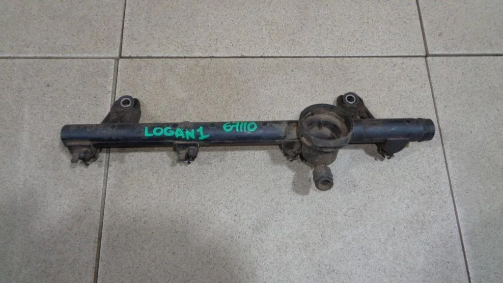 Рейка топливная Renault Logan 1 L90