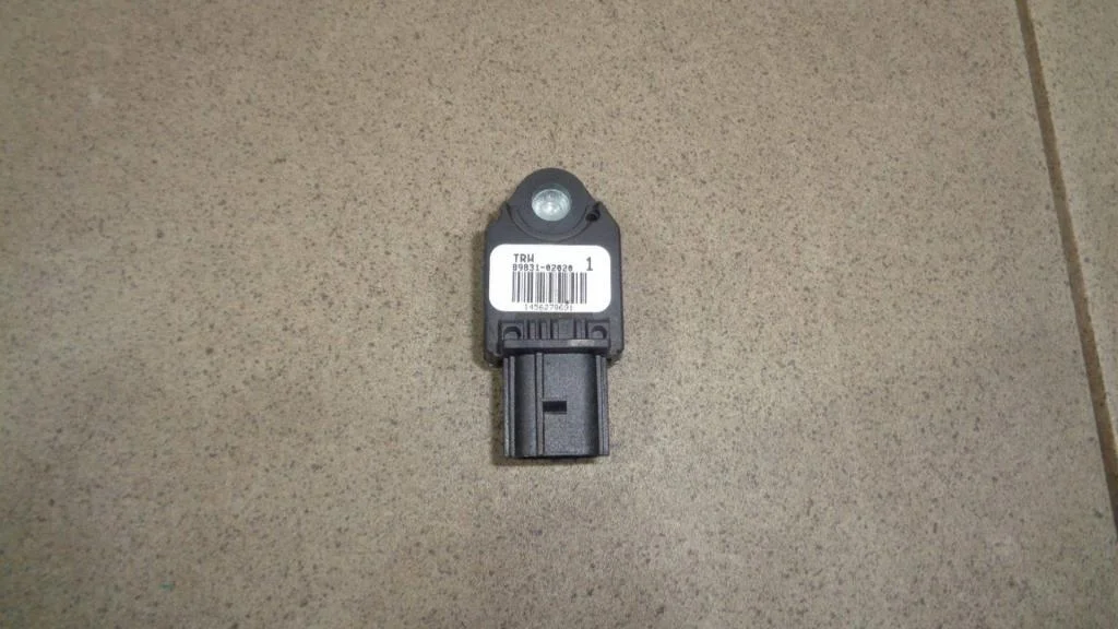 Датчик air bag Toyota Corolla 2006 E120