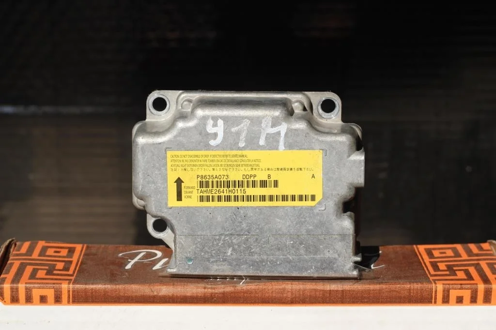 Б.у. блок управления подушками безопасности MITSUBISHI LANCER CY1A MITSUBISHI LANCER CY1A