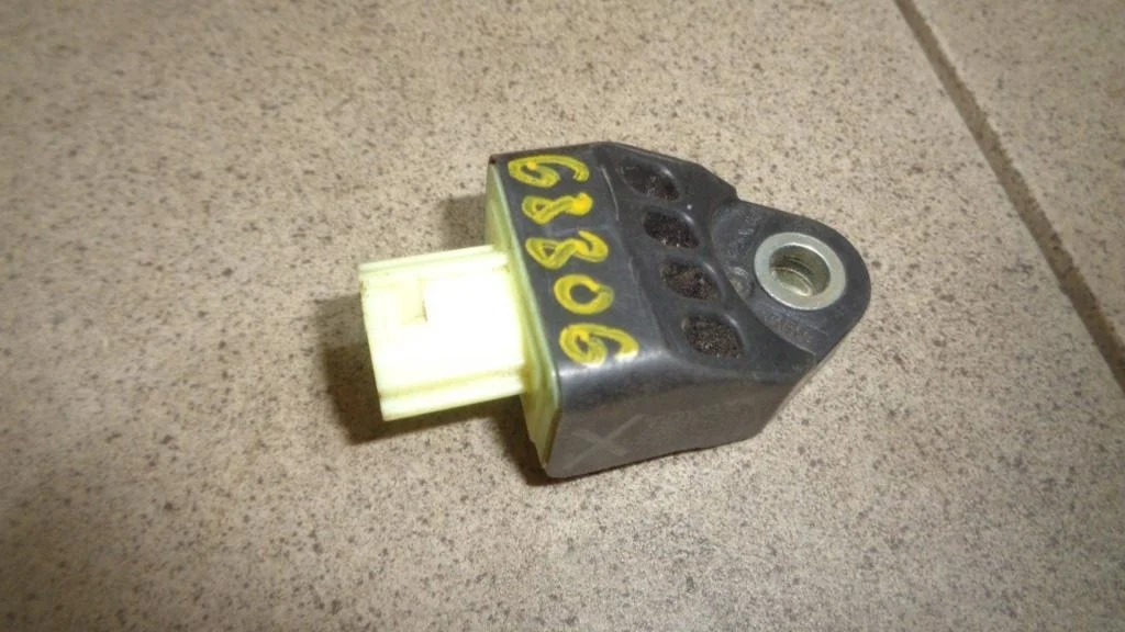 Датчик air bag Toyota Camry XV40
