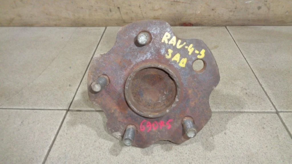 Ступица задняя Toyota RAV4 (A30)