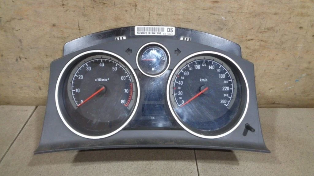 Панель приборов Opel Astra 2007 H