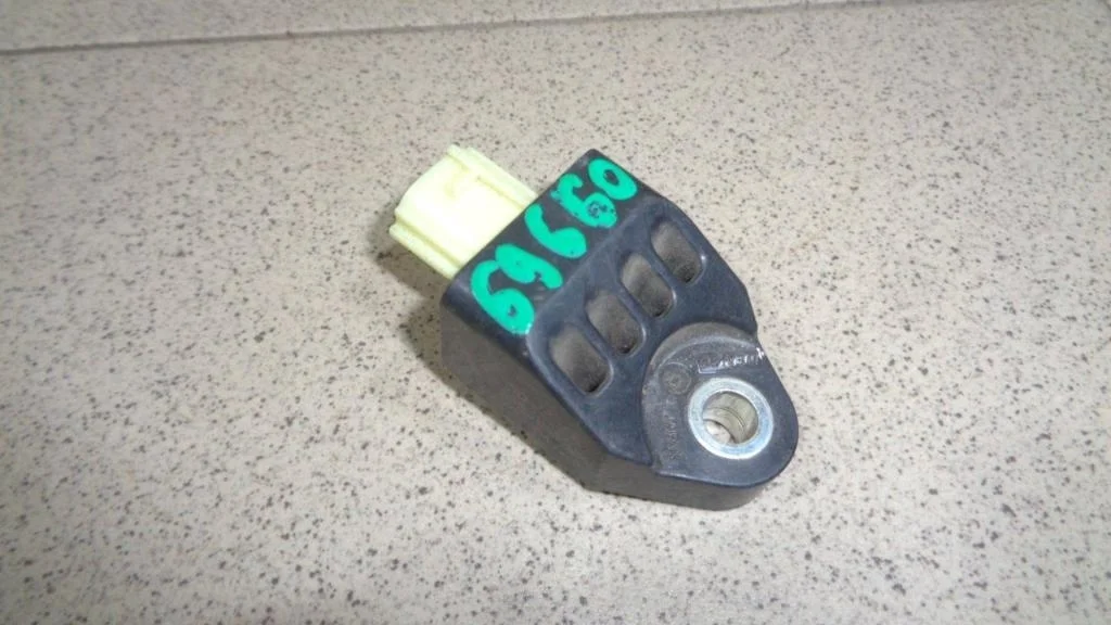 Датчик air bag Toyota Camry XV40