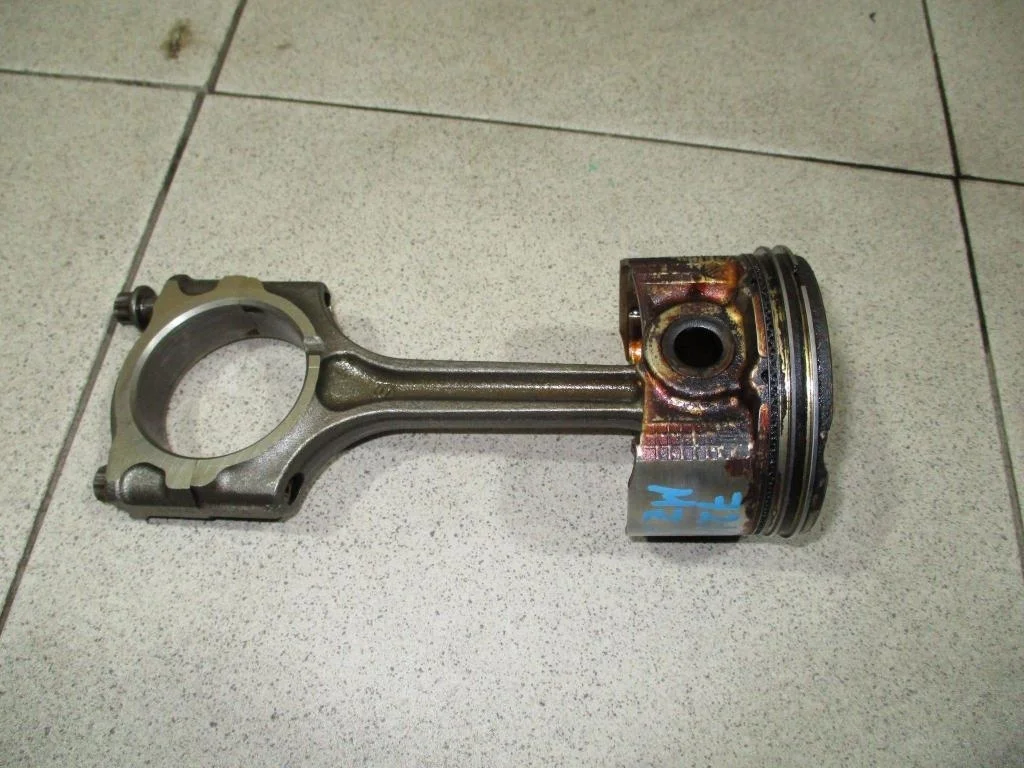 Поршень с шатуном Mazda 3 BL