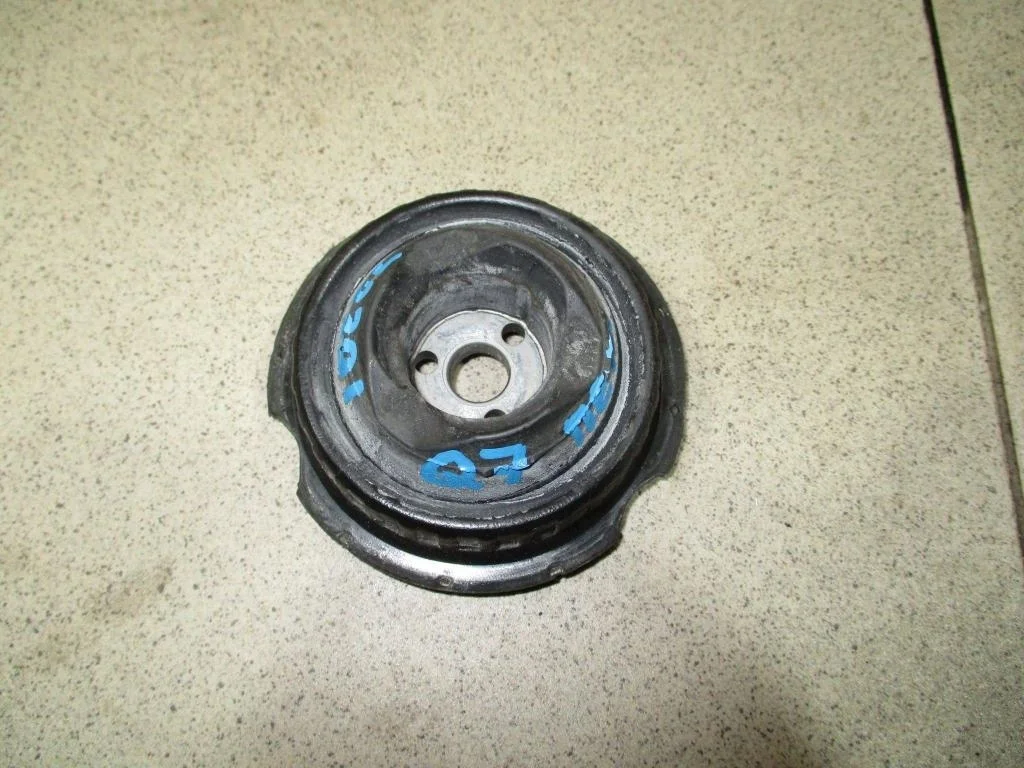 Опора переднего амортизатора Audi Q7 2008 (4L)