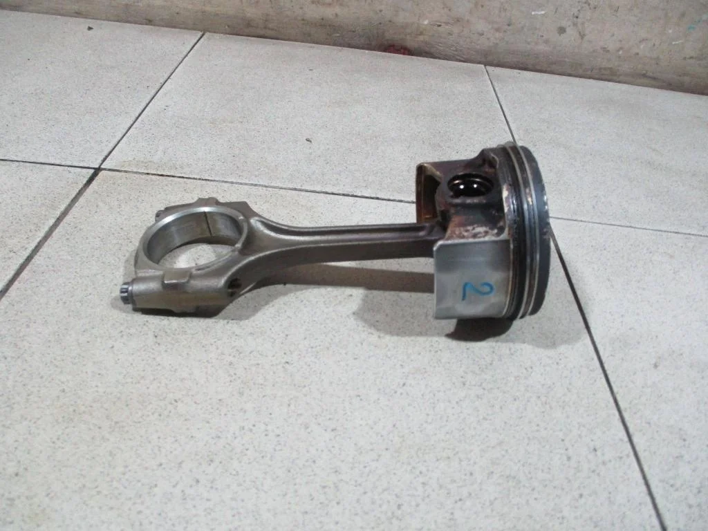 Поршень с шатуном Honda Accord VII