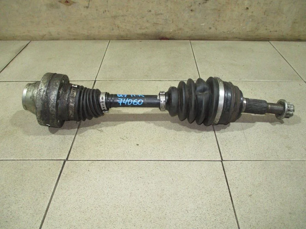 Полуось передняя Audi Q7 (4L)