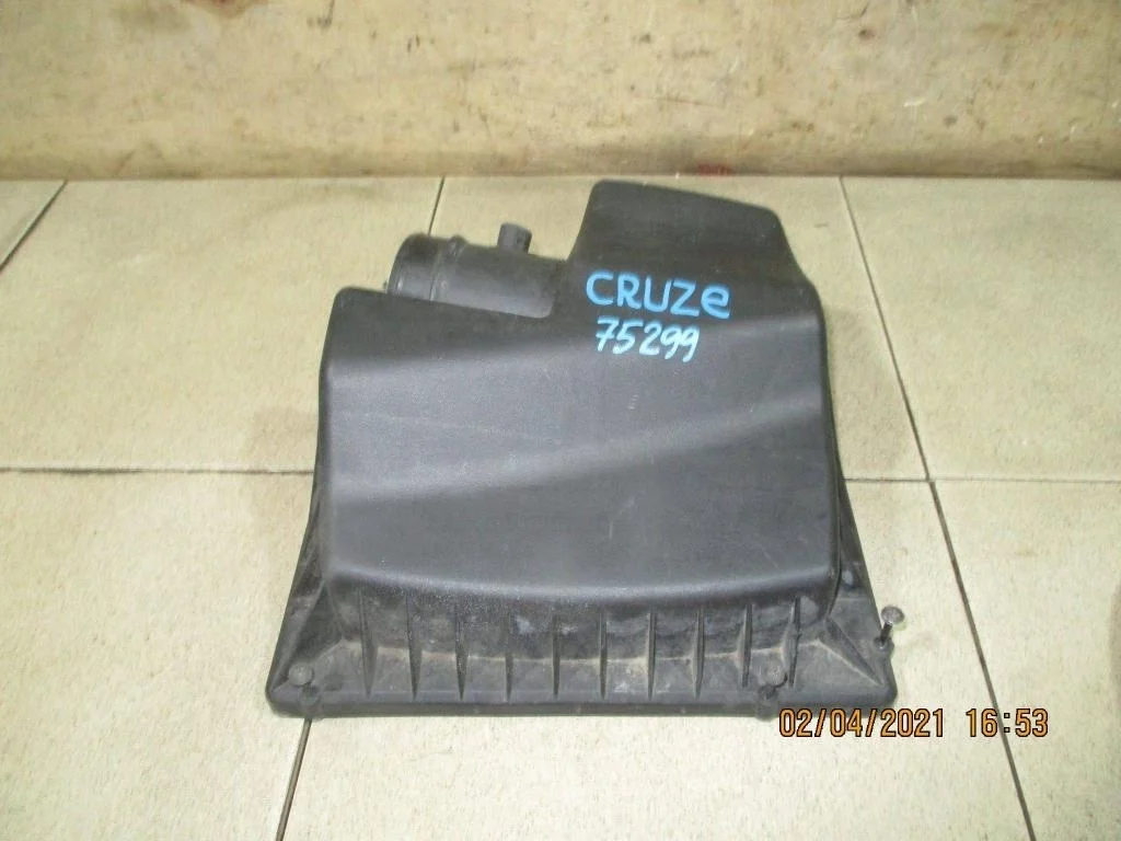 Корпус воздушного фильтра Chevrolet Cruze 2012 J300