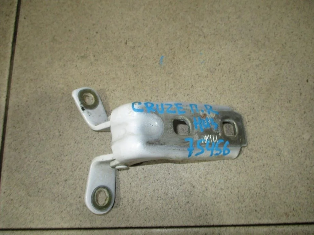 Петля двери передней Chevrolet Cruze (J300)