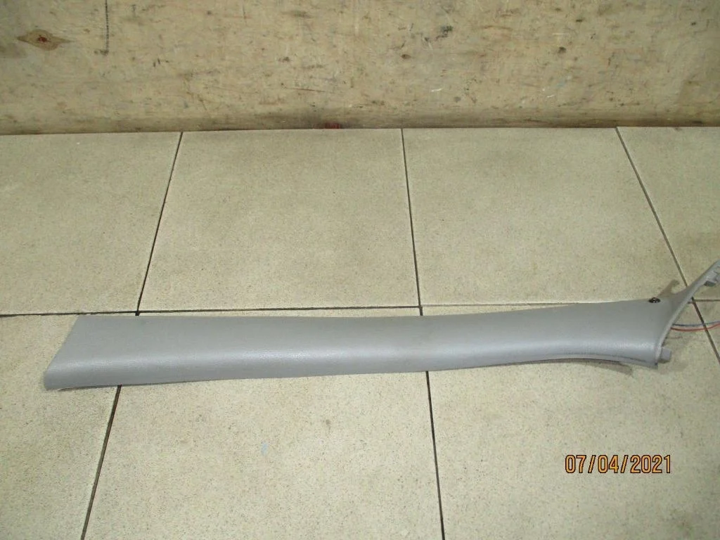 Обшивка стойки Renault Logan 1 L90