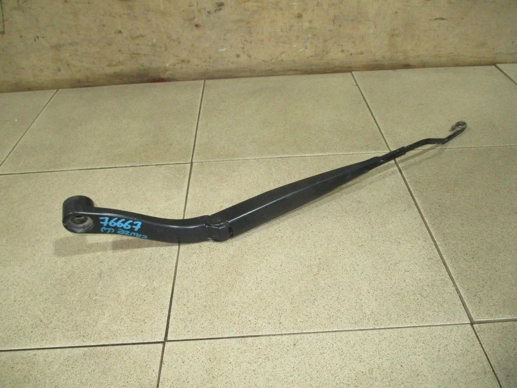 Поводок стеклоочистителя передний левый Chevrolet Cruze 2012 (J300)