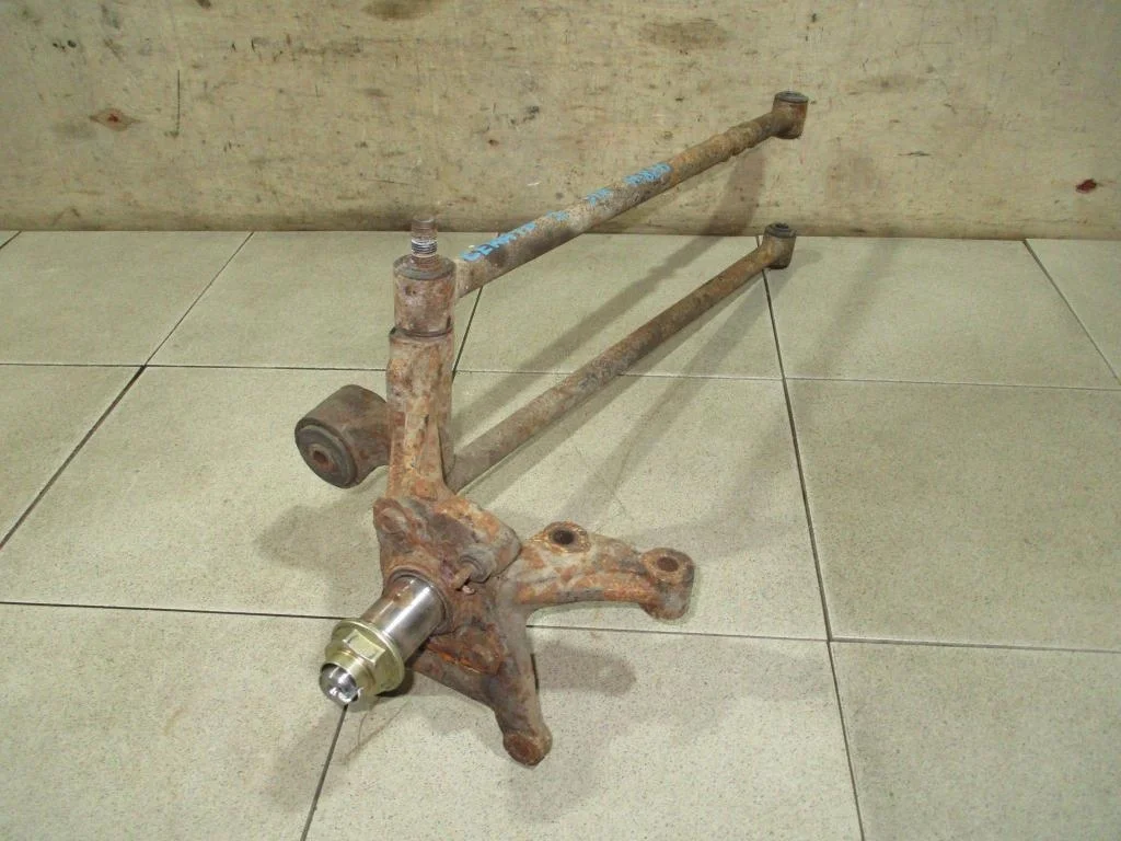 Кулак поворотный задний правый Kia Cerato 1 2005 LD