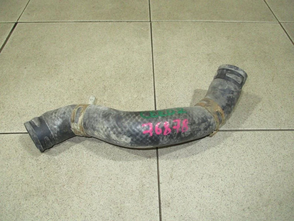 Патрубок радиатора Kia Ceed 2 2015 JD