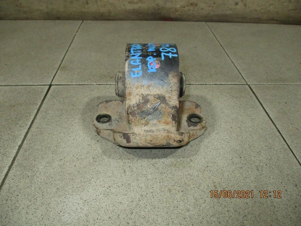 Опора двигателя передняя Hyundai Elantra 2008 (HD)