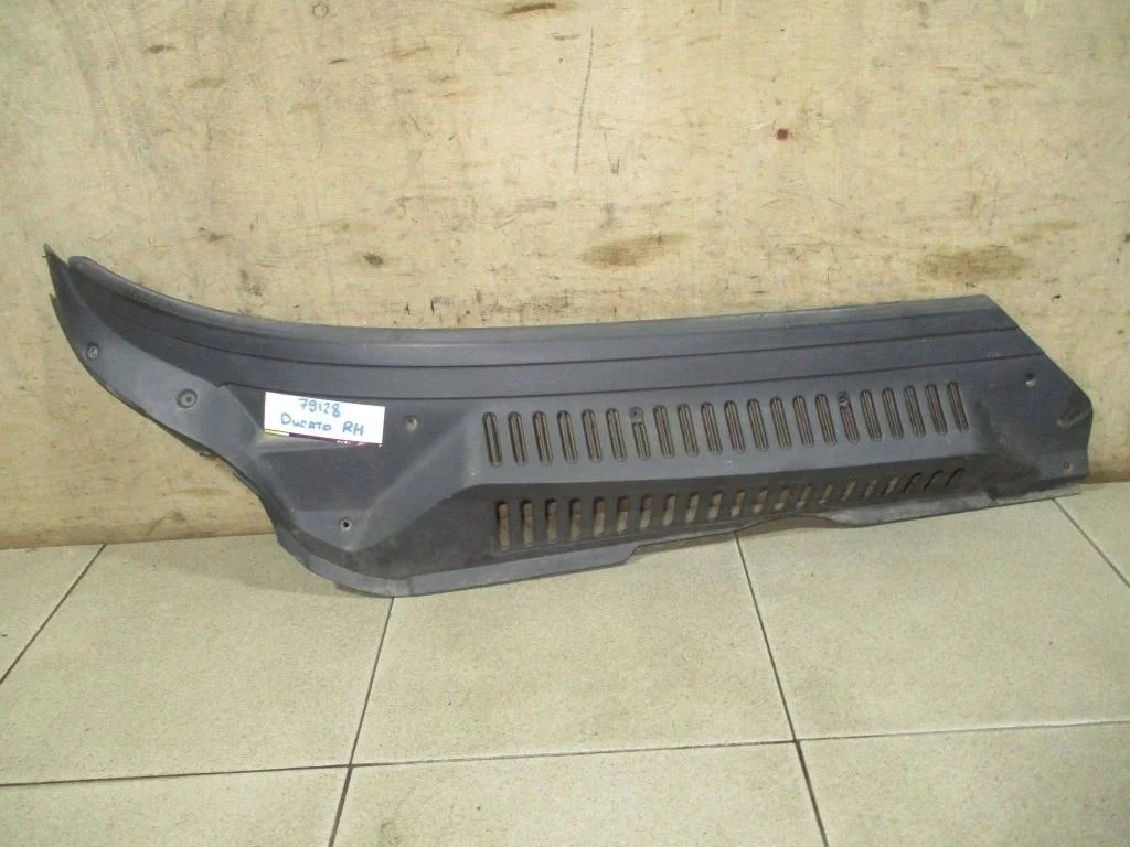 Решетка стеклоочистителя Fiat Ducato 2010 244