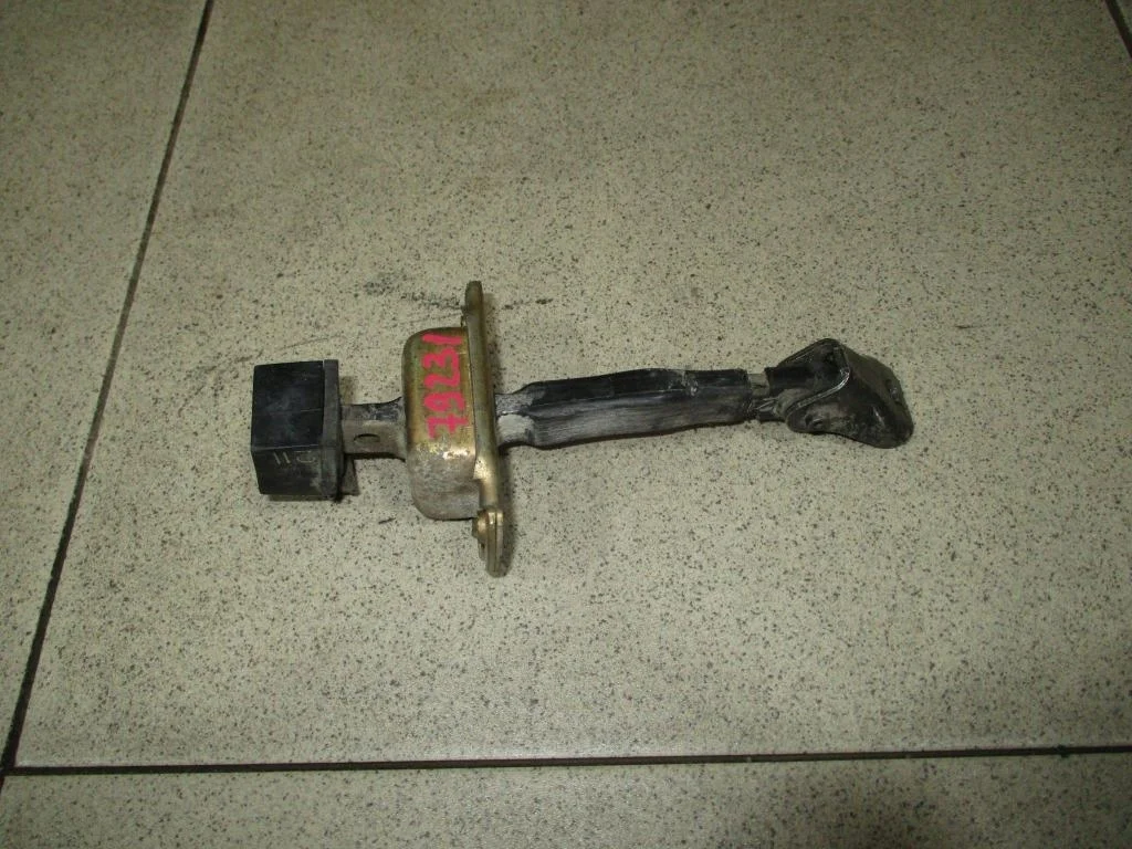 Ограничитель двери Mitsubishi Lancer 9 2009 (CS)