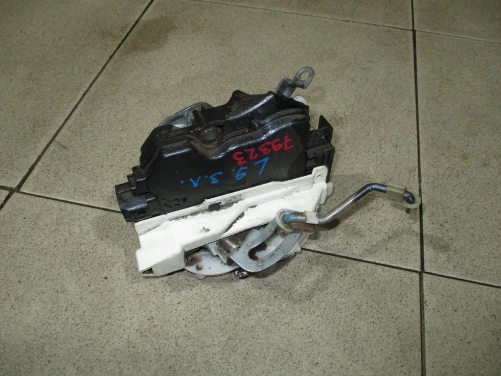 Замок двери задней левой Mitsubishi Lancer 9 2009 (CS)