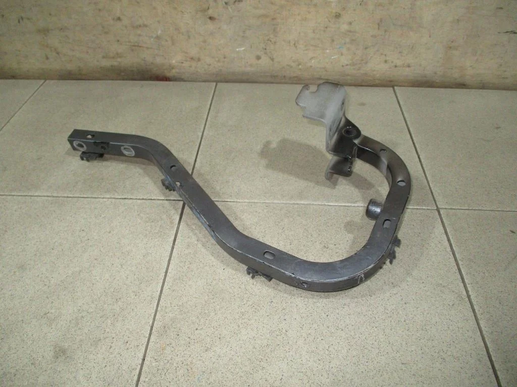 Петля крышки багажника Mitsubishi Lancer 9 2009 (CS)