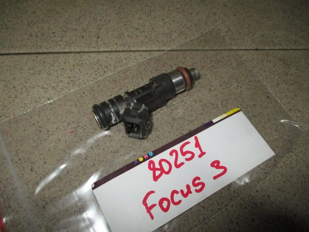 Форсунка топливная Ford Focus 2012 3