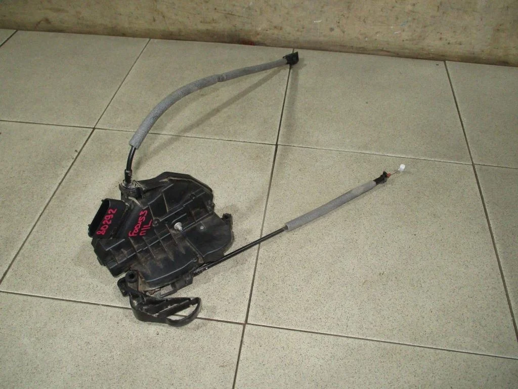 Замок двери передней левой Ford Focus 2012 3