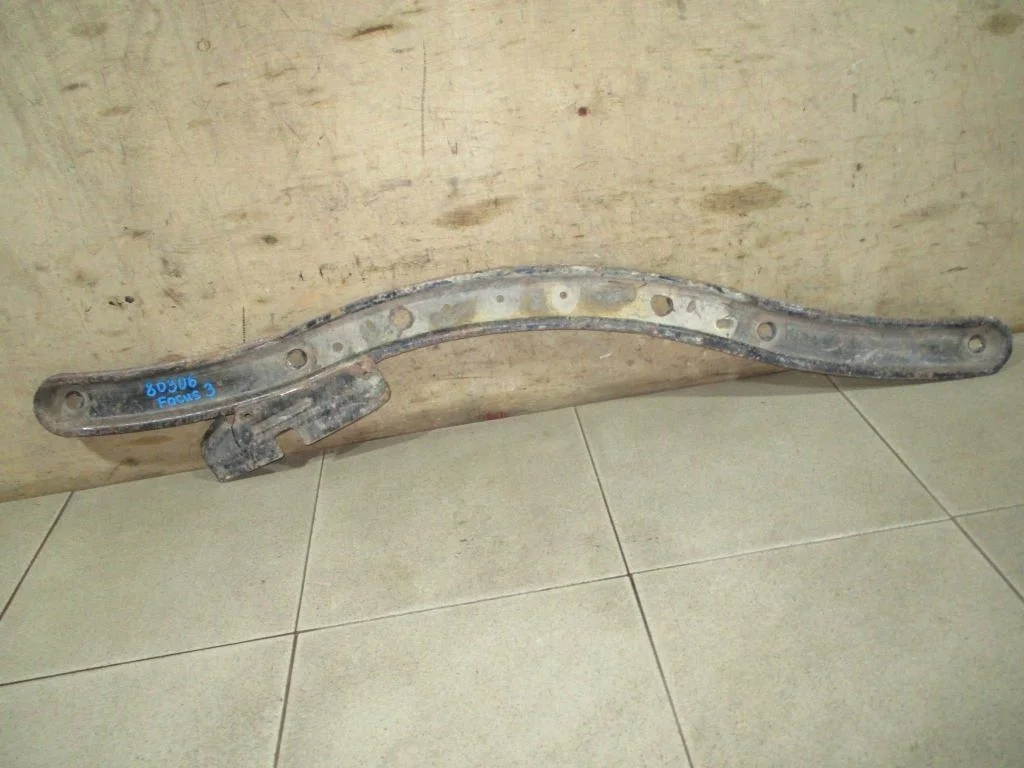 Балка передняя поперечная Ford Focus 2012 3