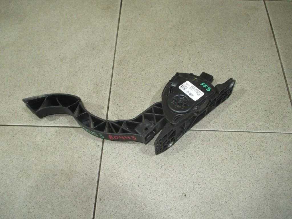Педаль газа Ford Focus 2012 3