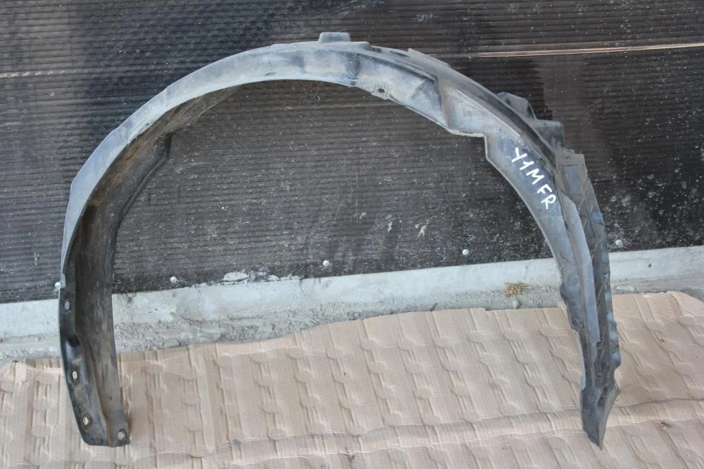 Б.у. подкрылок MITSUBISHI LANCER CY1A MITSUBISHI LANCER CY1A