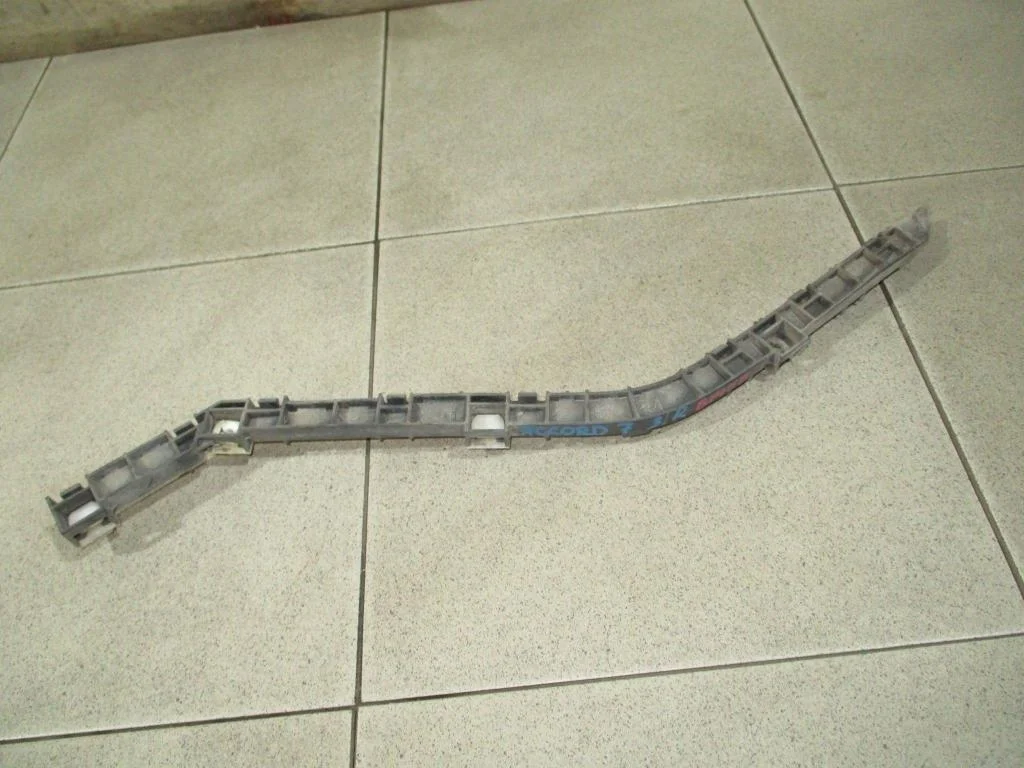 Кронштейн заднего бампера правый Honda Accord 2005 VII