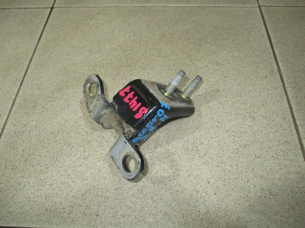 Петля двери задней правой нижняя Honda Accord 7 2005 CL, CM, UC