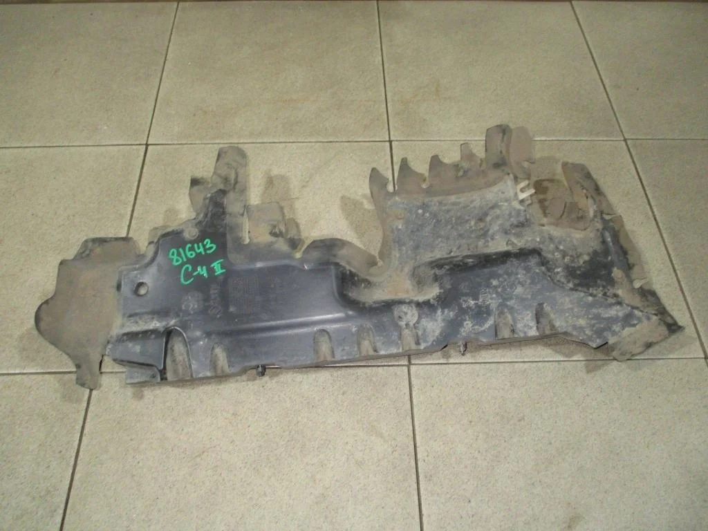 Воздуховод радиатора левый Citroen C4 2013 B7