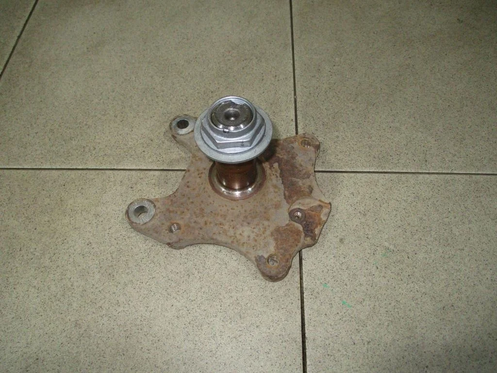 Цапфа Citroen C4 2013 B7