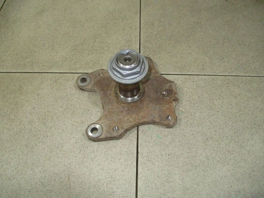 Цапфа Citroen C4 2013 B7