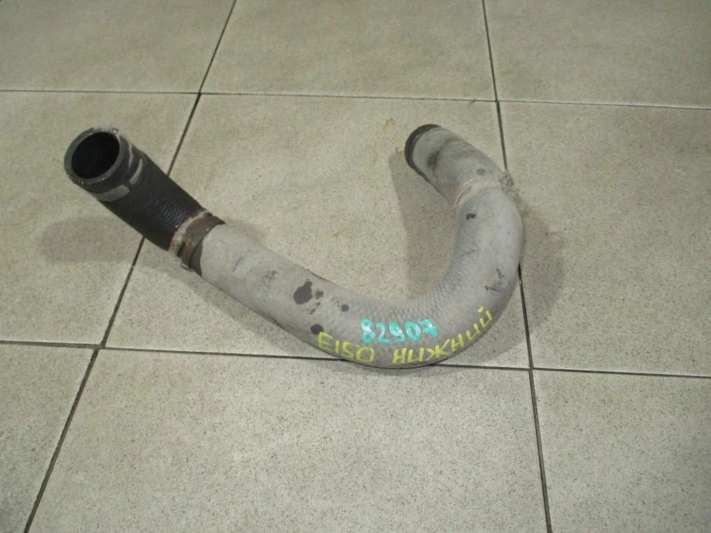 Патрубок радиатора Toyota Corolla 2010 (E150)