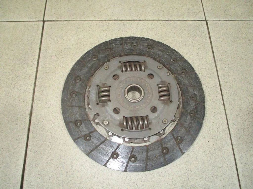 Диск сцепления Volkswagen Jetta 2013 A6