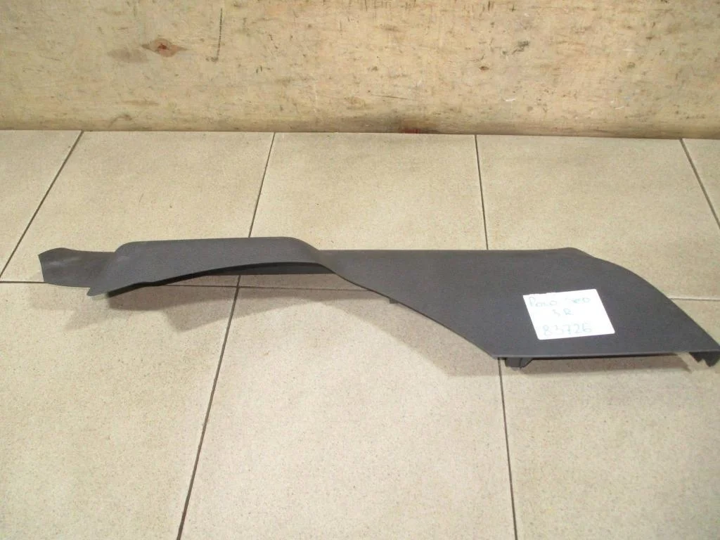 Обшивка стойки Volkswagen Polo 5