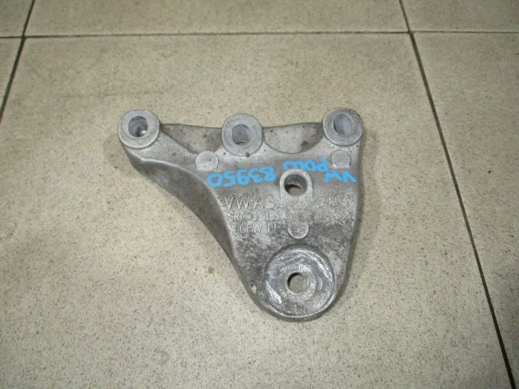 Кронштейн опоры двигателя Volkswagen Polo 5
