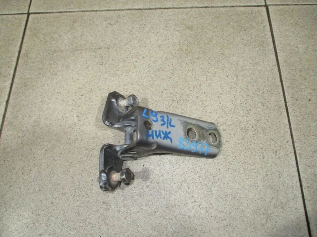 Петля двери передней Mitsubishi Lancer 9 CS