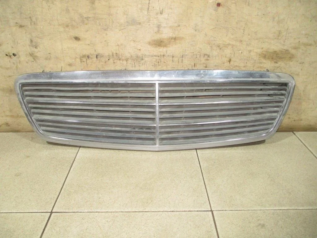 Решетка радиатора Mercedes-Benz -Class (W203)