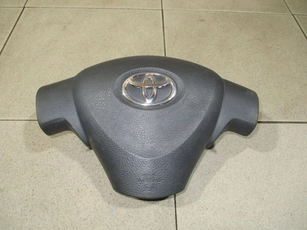 Подушка безопасности в руль Toyota Corolla (E150)