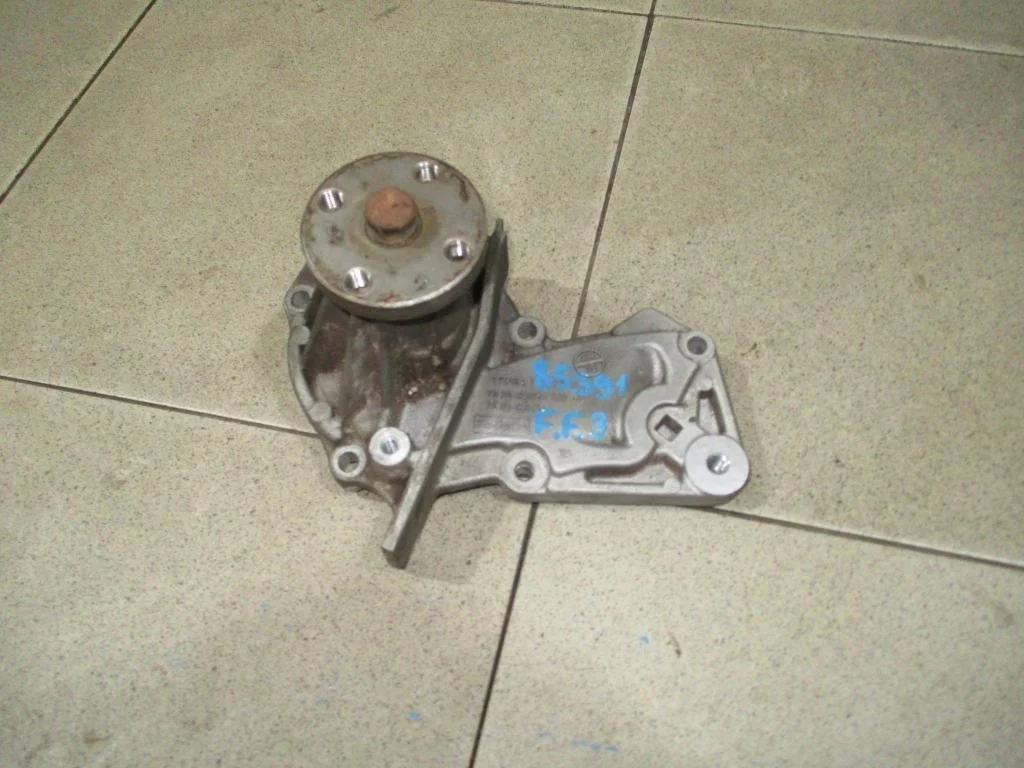 Насос водяной (помпа) Ford Focus 3