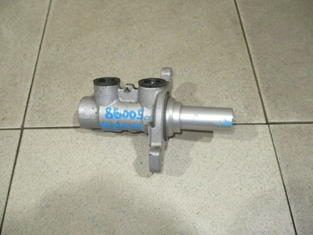 Цилиндр тормозной главный Nissan Murano 2010 Z51